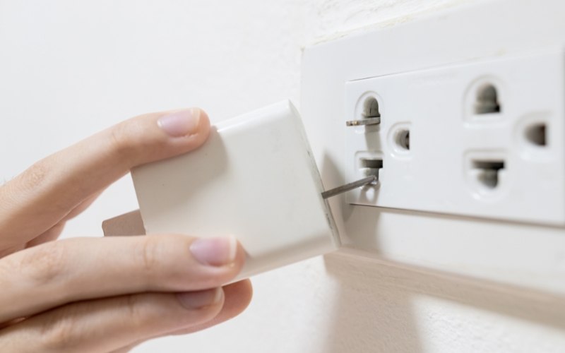 Cắm sang ổ điện khác ổn định hơn