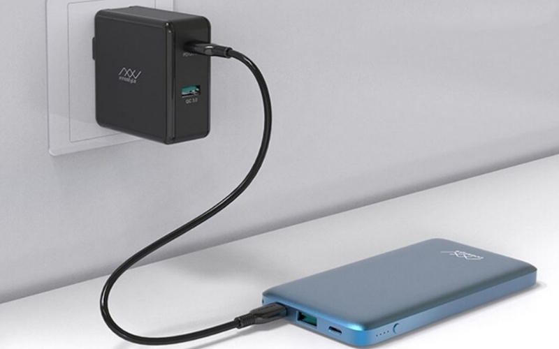 Cách sạc pin dự phòng khi mới mua về