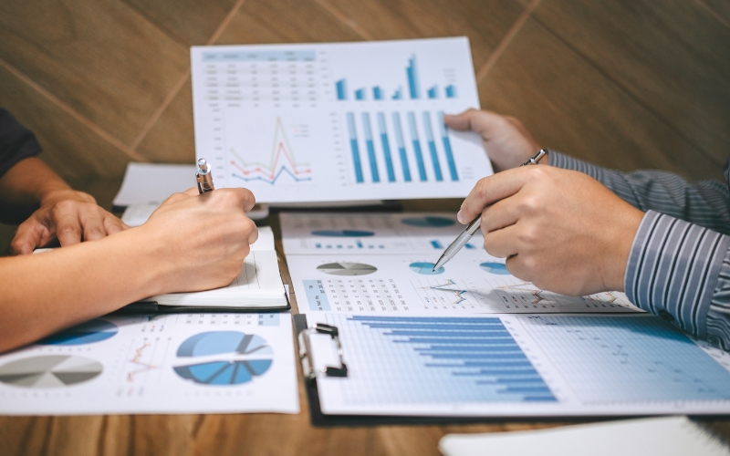 Cung cấp báo cáo định kỳ và minh bạch số liệu