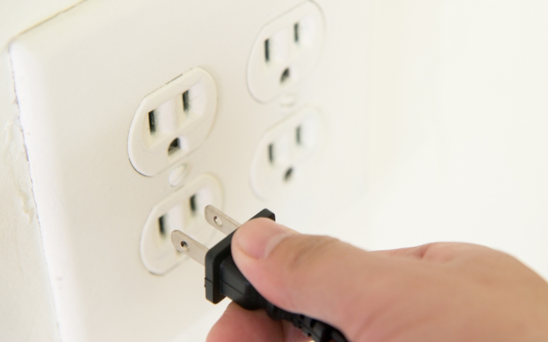 Kiểm tra lại nguồn điện và dây cắm của camera