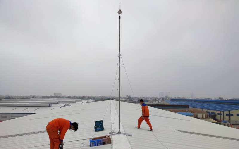 Chống sét trực tiếp bằng kim thu sét (Lightning Rod)