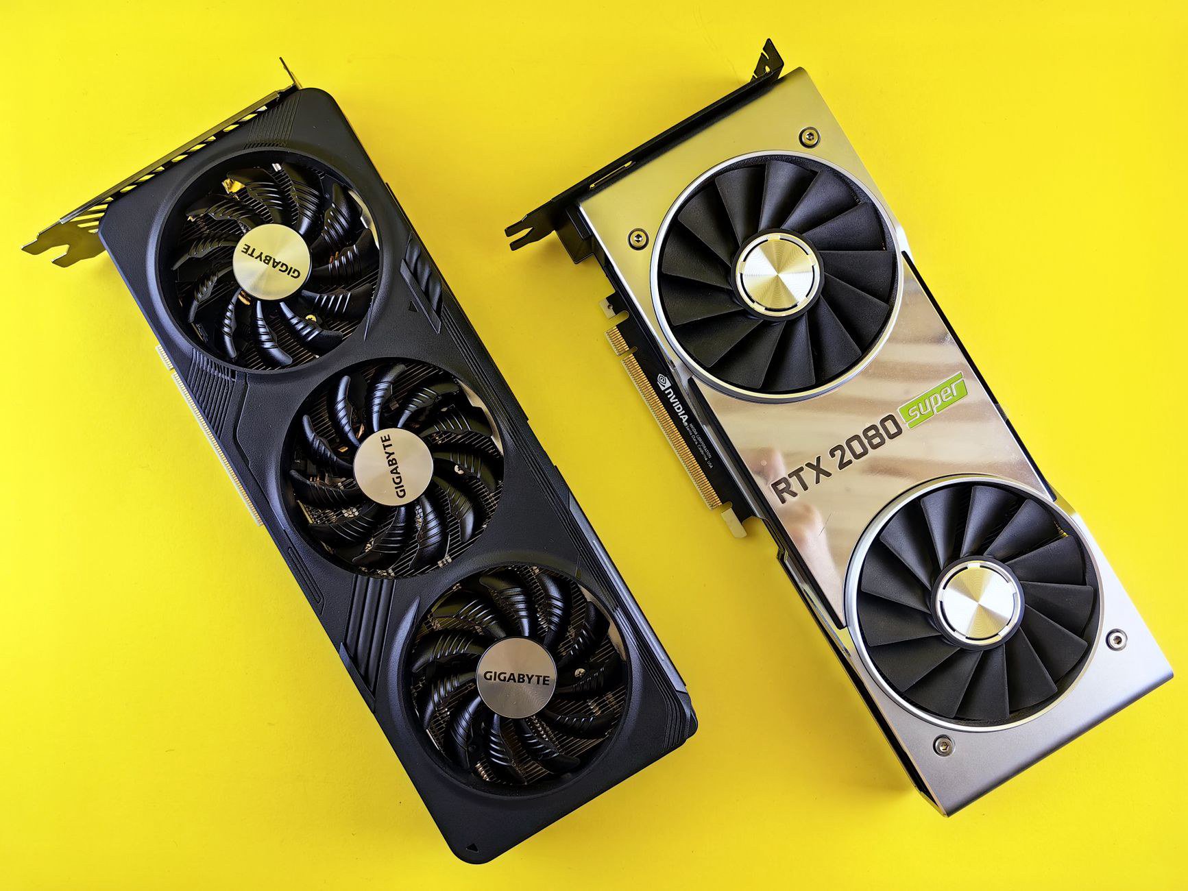 Thiết bị 2: Card đồ họa rời hỗ trợ dựng video và render nhanh hơn